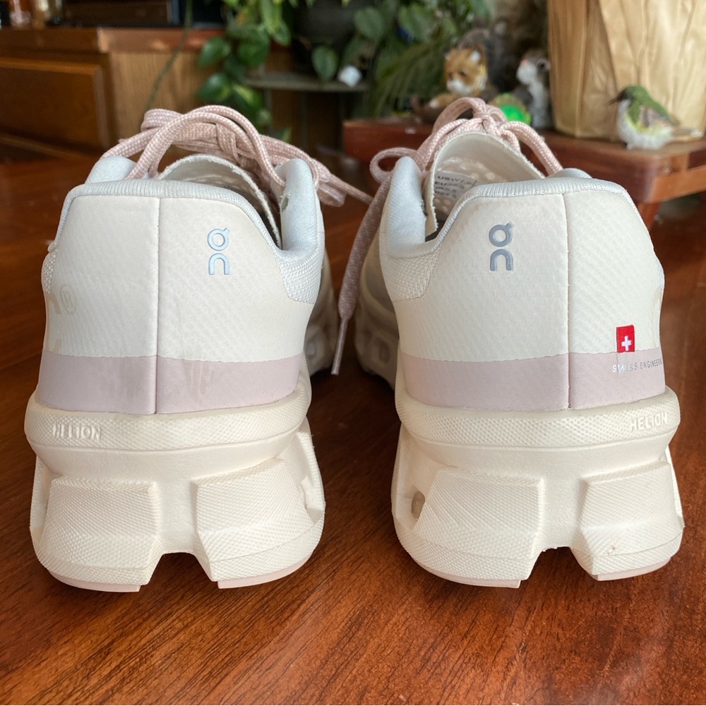 On Running Women's Cream and Pink Running Shoes 7.5 - Picture 12 of 16